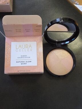 Laura Geller Baked Highlighter Quad - Pink, Champagne, Gold